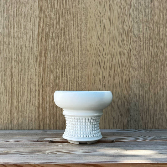 4"W x 3.5"H White Classic